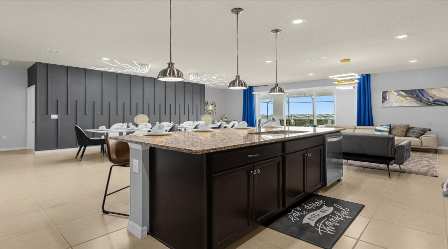 Davenport, Florida 33897, 10 Bedroom Bedrooms, ,8 Bathroombathrooms,Residential,For Sale,Lana Ave,0,Mfro6451948