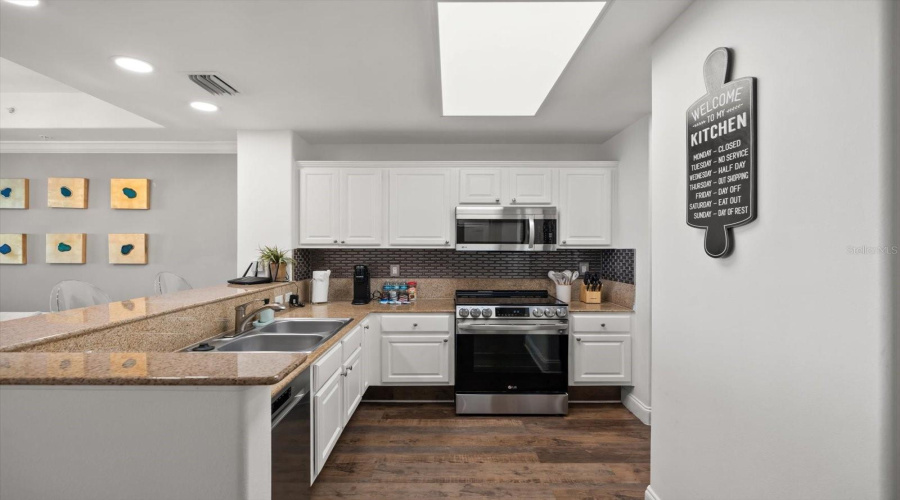 Orlando, Florida 32821, 2 Bedroom Bedrooms, ,2 Bathroombathrooms,Residential,For Sale,Blue Heron Beach,0,Mfro6439471