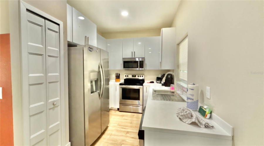 Kissimmee, Florida 34746, 4 Bedroom Bedrooms, ,2 Bathroombathrooms,Residential,For Sale,Summer Flowers,0,Mfro6451135