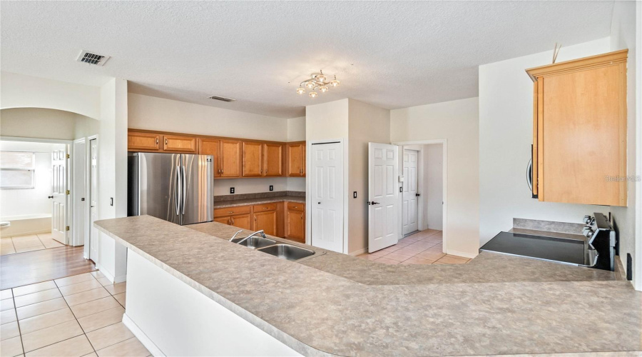 Kissimmee, Florida 34746, 3 Bedroom Bedrooms, ,2 Bathroombathrooms,Residential,For Sale,Northwoods,0,Mfrs5158385