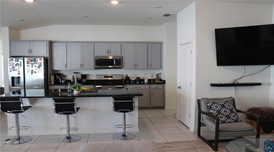 Davenport, Florida 33897, 4 Bedroom Bedrooms, ,2 Bathroombathrooms,Residential,For Sale,Papaya,0,Mfrs5159940