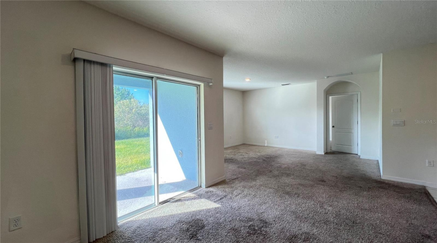 Davenport, Florida 33897, 4 Bedroom Bedrooms, ,2 Bathroombathrooms,Residential,For Sale,Fox Squirrel,0,Mfrs5159879