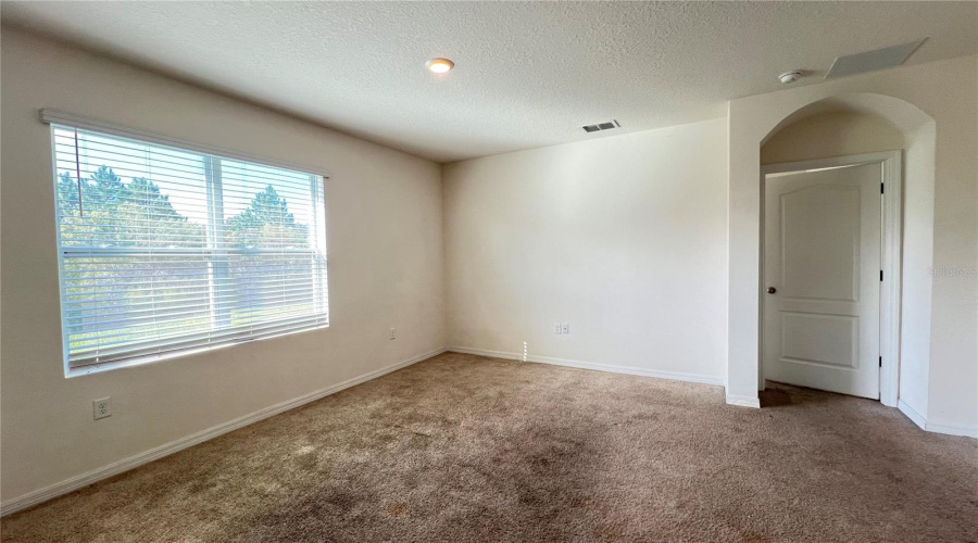 Davenport, Florida 33897, 4 Bedroom Bedrooms, ,2 Bathroombathrooms,Residential,For Sale,Fox Squirrel,0,Mfrs5159879