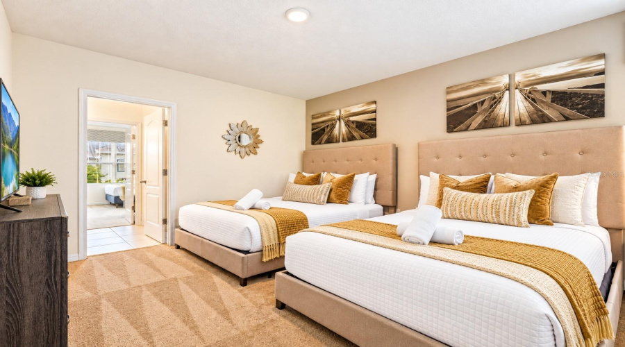 Davenport, Florida 33837, 7 Bedroom Bedrooms, ,5 Bathroombathrooms,Residential,For Sale,Broad Oak,0,Mfrs5160040
