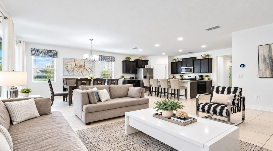Davenport, Florida 33837, 7 Bedroom Bedrooms, ,5 Bathroombathrooms,Residential,For Sale,Broad Oak,0,Mfrs5160040