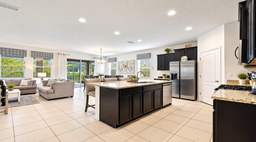 Davenport, Florida 33837, 7 Bedroom Bedrooms, ,5 Bathroombathrooms,Residential,For Sale,Broad Oak,0,Mfrs5160040
