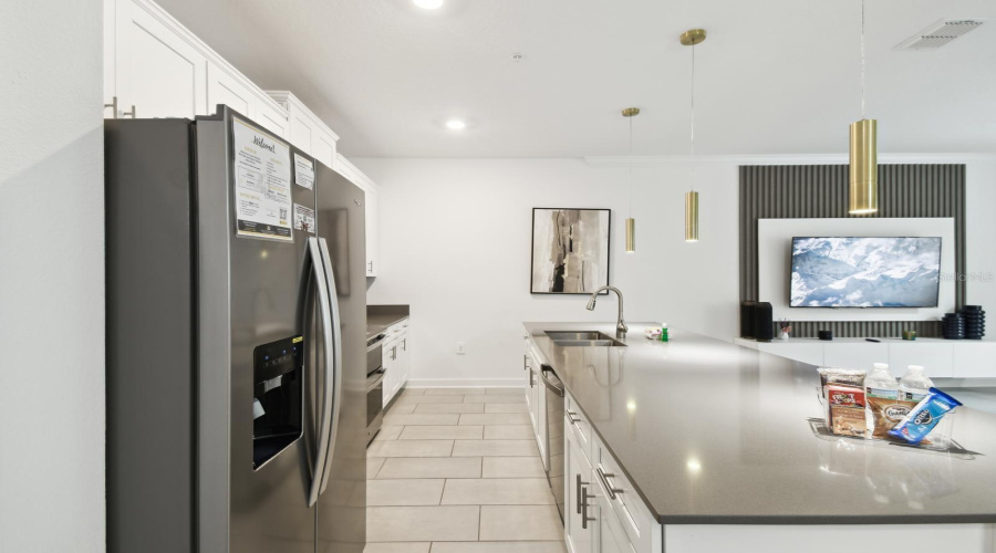 Kissimmee, Florida 34746, 4 Bedroom Bedrooms, ,3 Bathroombathrooms,Residential,For Sale,Reading,0,Mfro6452199