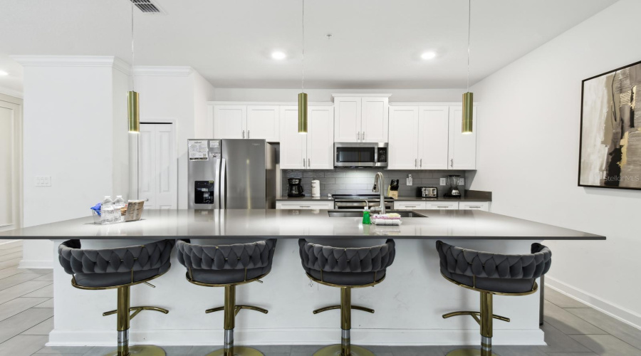 Kissimmee, Florida 34746, 4 Bedroom Bedrooms, ,3 Bathroombathrooms,Residential,For Sale,Reading,0,Mfro6452199