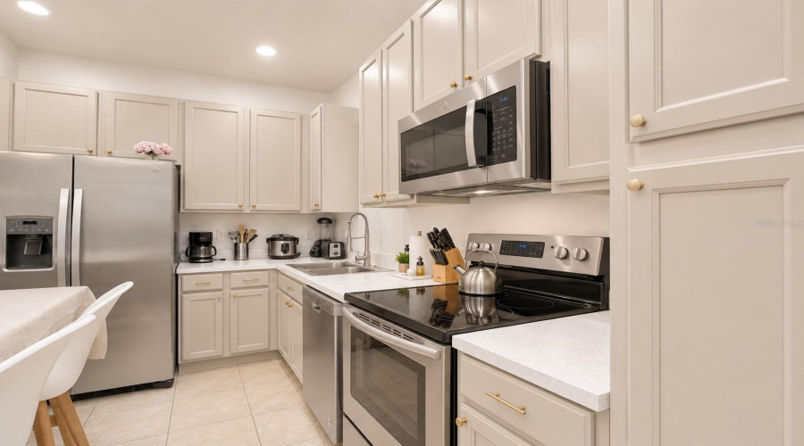 Kissimmee, Florida 34746, 4 Bedroom Bedrooms, ,3 Bathroombathrooms,Residential,For Sale,Caravelle,0,Mfro6434842