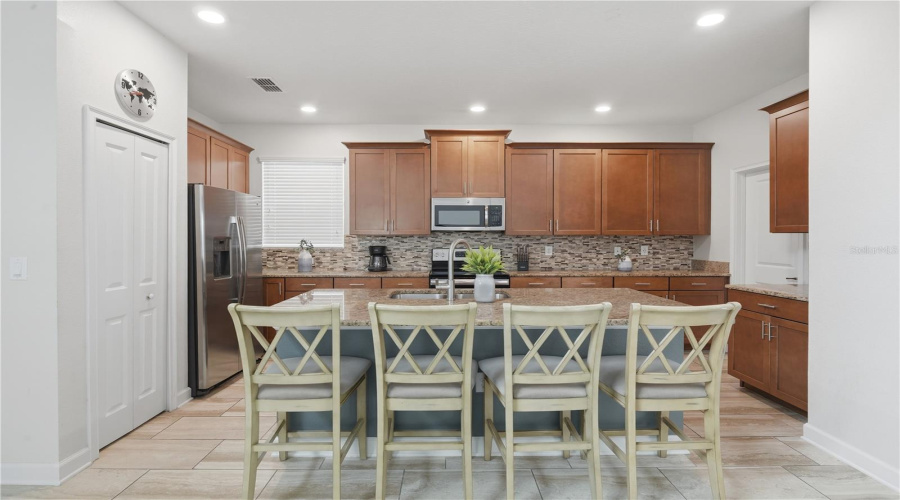 Kissimmee, Florida 34746, 5 Bedroom Bedrooms, ,5 Bathroombathrooms,Residential,For Sale,Sleepy Hollow,0,Mfrs5157257