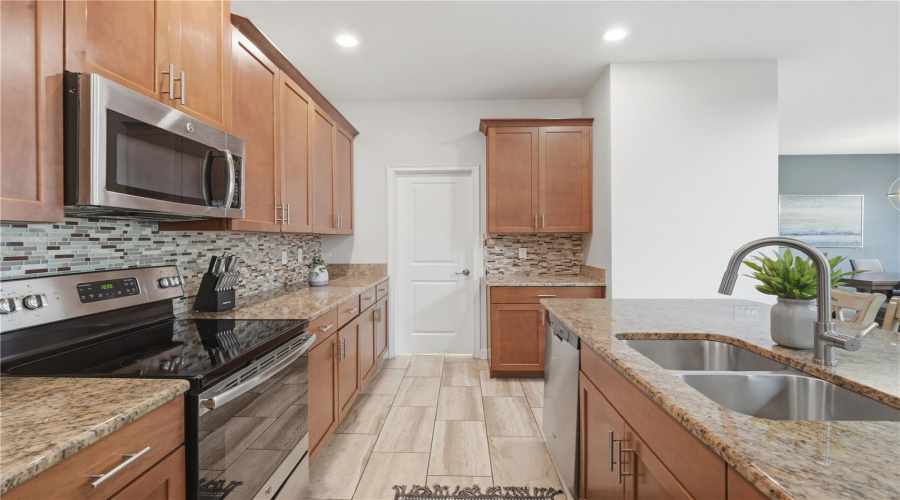 Kissimmee, Florida 34746, 5 Bedroom Bedrooms, ,5 Bathroombathrooms,Residential,For Sale,Sleepy Hollow,0,Mfrs5157257