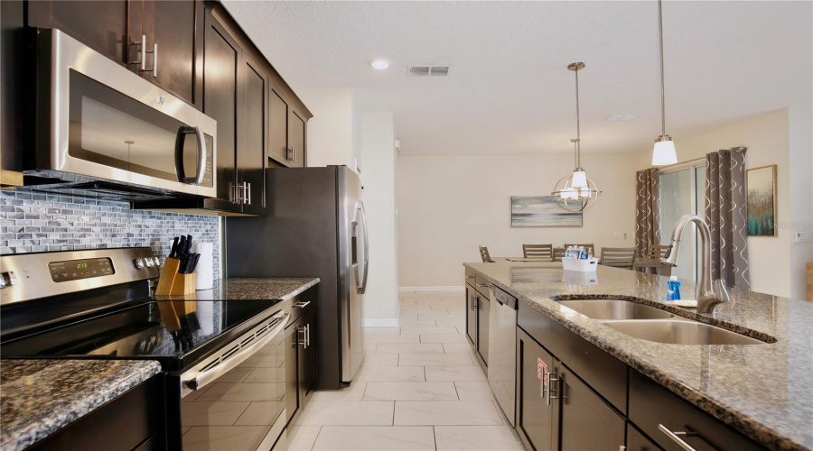 Kissimmee, Florida 34746, 4 Bedroom Bedrooms, ,3 Bathroombathrooms,Residential,For Sale,Gatsby,0,Mfro6415312