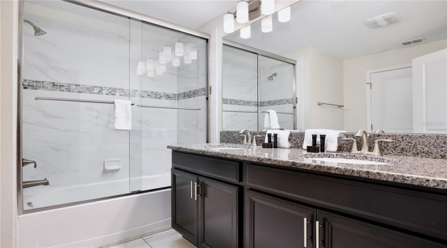 Kissimmee, Florida 34746, 4 Bedroom Bedrooms, ,3 Bathroombathrooms,Residential,For Sale,Gatsby,0,Mfro6415312