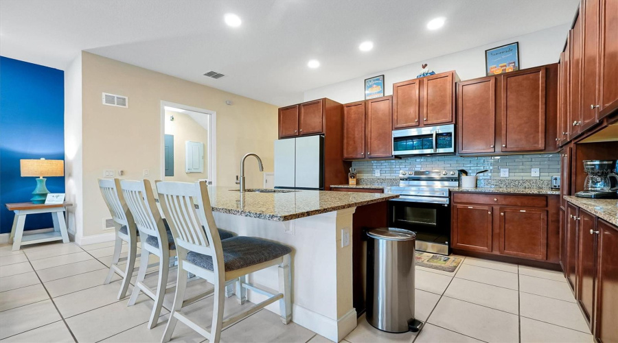 Davenport, Florida 33896, 4 Bedroom Bedrooms, ,3 Bathroombathrooms,Residential,For Sale,Captiva,0,Mfro6450498