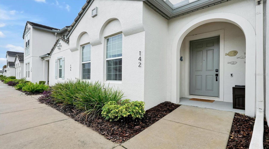 Davenport, Florida 33896, 4 Bedroom Bedrooms, ,3 Bathroombathrooms,Residential,For Sale,Captiva,0,Mfro6450498