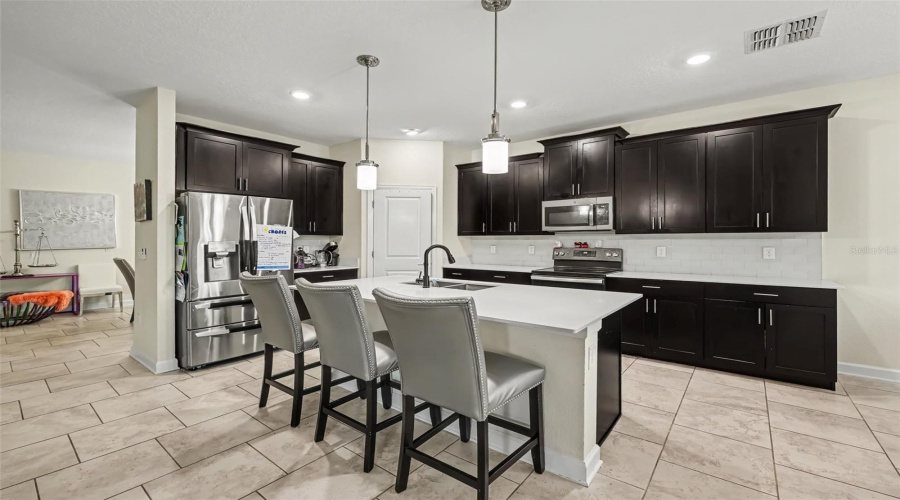 Davenport, Florida 33896, 6 Bedroom Bedrooms, ,4 Bathroombathrooms,Residential,For Sale,Croquet,0,Mfrtb8561472