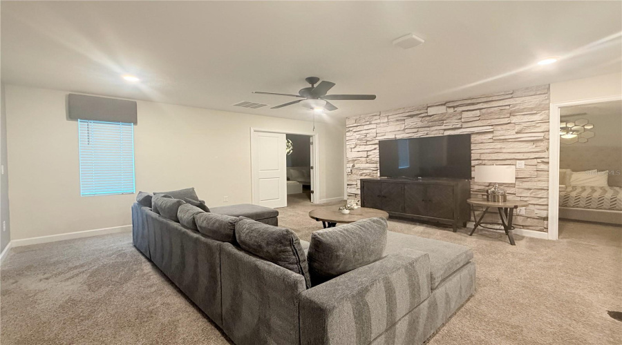 Kissimmee, Florida 34746, 8 Bedroom Bedrooms, ,5 Bathroombathrooms,Residential,For Sale,Target,0,Mfro6453027