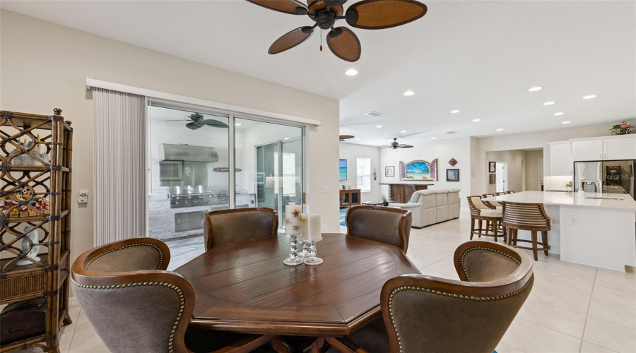 Kissimmee, Florida 34747, 3 Bedroom Bedrooms, ,2 Bathroombathrooms,Residential,For Sale,Four Seasons,0,Mfro6452131