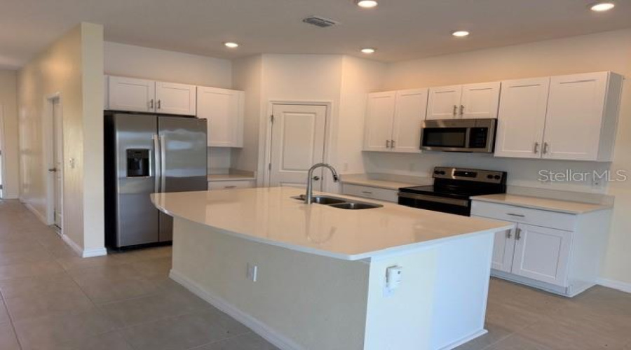 Kissimmee, Florida 34746, 3 Bedroom Bedrooms, ,2 Bathroombathrooms,Residential,For Sale,Anchor Bend,0,Mfro6453198