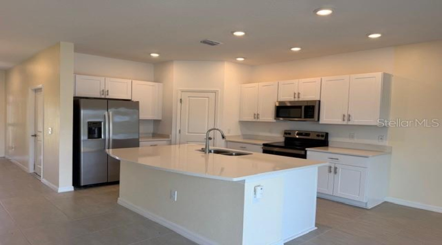 Kissimmee, Florida 34746, 3 Bedroom Bedrooms, ,2 Bathroombathrooms,Residential,For Sale,Anchor Bend,0,Mfro6453198