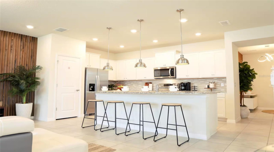 Davenport, Florida 33897, 5 Bedroom Bedrooms, ,4 Bathroombathrooms,Residential,For Sale,Lana,0,Mfro6452826