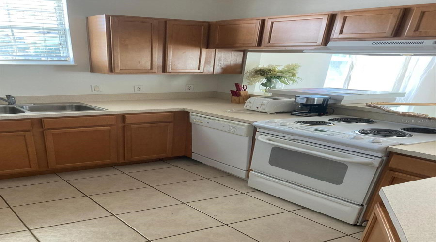 Kissimmee, Florida 34746, 3 Bedroom Bedrooms, ,2 Bathroombathrooms,Residential,For Sale,Paradise Cove,0,Mfro6453102