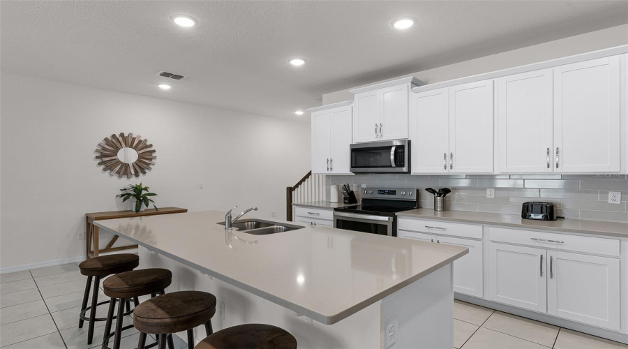 Kissimmee, Florida 34747, 5 Bedroom Bedrooms, ,4 Bathroombathrooms,Residential,For Sale,Fleming Mist,0,Mfrs5132221