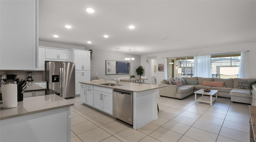 Kissimmee, Florida 34747, 5 Bedroom Bedrooms, ,4 Bathroombathrooms,Residential,For Sale,Fleming Mist,0,Mfrs5132221