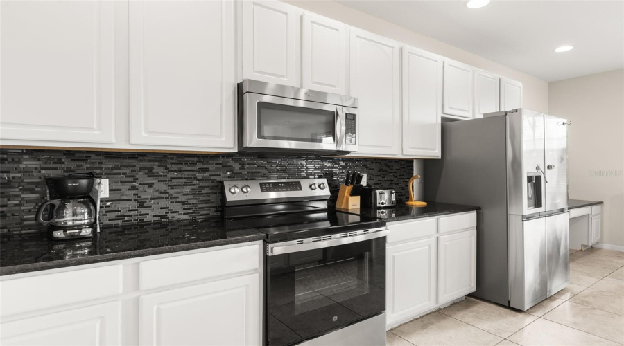 Kissimmee, Florida 34746, 4 Bedroom Bedrooms, ,3 Bathroombathrooms,Residential,For Sale,Las Fuentes,0,Mfro6443978