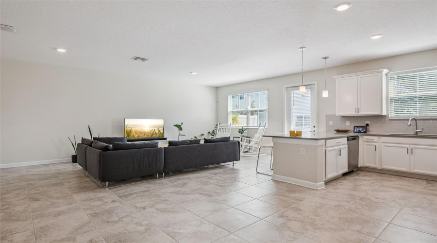 Kissimmee, Florida 34746, 3 Bedroom Bedrooms, ,2 Bathroombathrooms,Residential,For Sale,Sentence,0,Mfro6436064