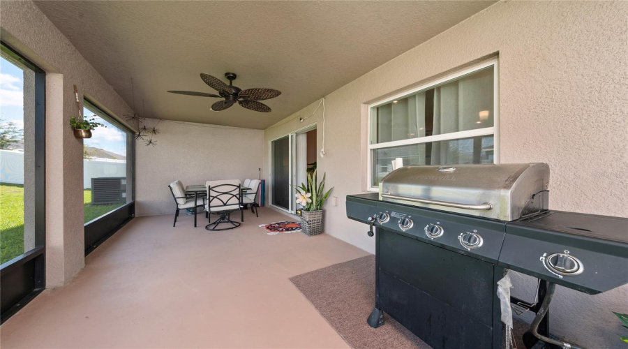 Davenport, Florida 33837, 4 Bedroom Bedrooms, ,2 Bathroombathrooms,Residential,For Sale,Eucalyptus,0,Mfrs5159303