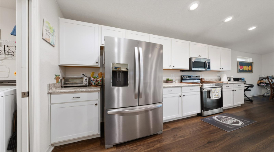 Davenport, Florida 33837, 4 Bedroom Bedrooms, ,2 Bathroombathrooms,Residential,For Sale,Eucalyptus,0,Mfrs5159303