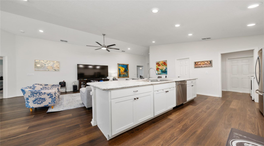 Davenport, Florida 33837, 4 Bedroom Bedrooms, ,2 Bathroombathrooms,Residential,For Sale,Eucalyptus,0,Mfrs5159303