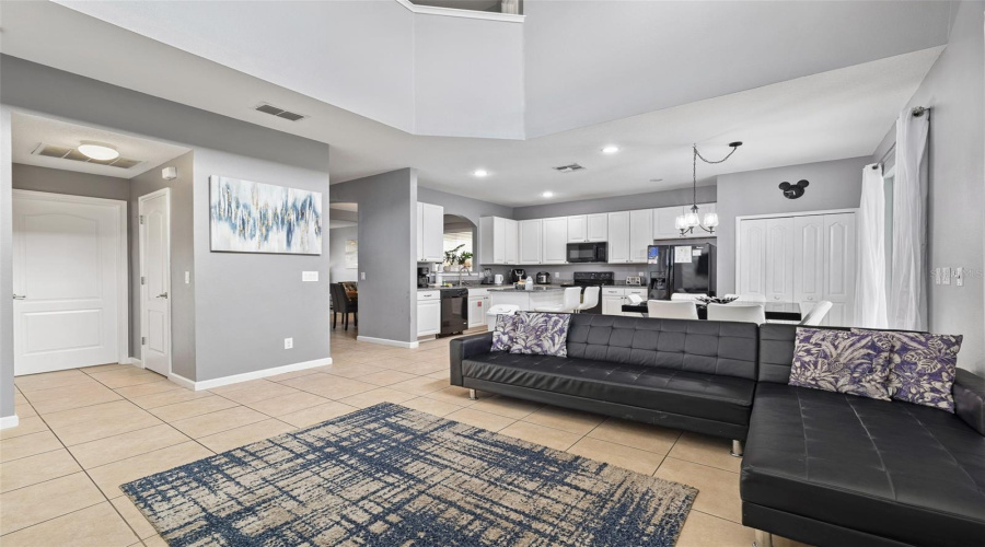 Davenport, Florida 33837, 6 Bedroom Bedrooms, ,5 Bathroombathrooms,Residential,For Sale,Oakbourne,0,Mfro6453163