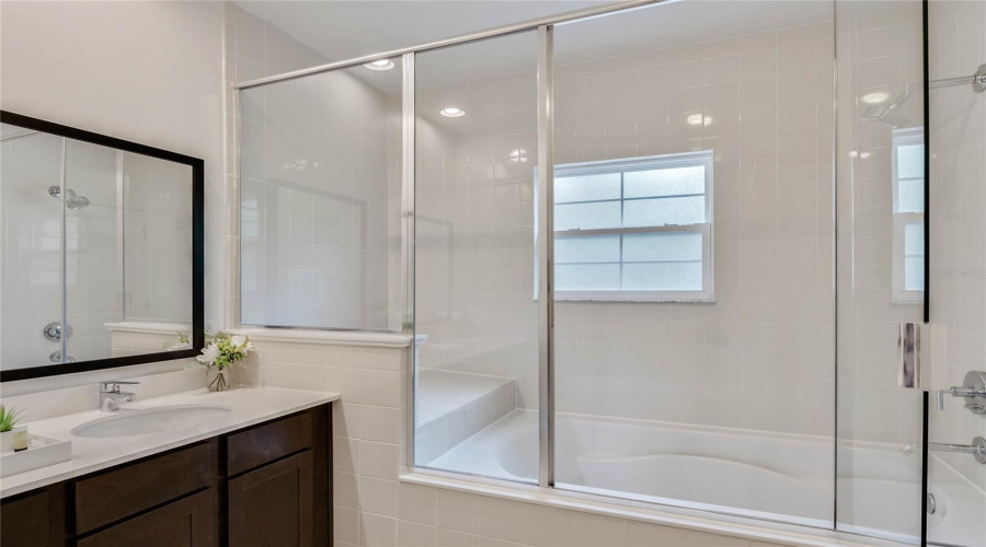 Kissimmee, Florida 34746, 3 Bedroom Bedrooms, ,2 Bathroombathrooms,Residential,For Sale,Olga,0,Mfro6433292
