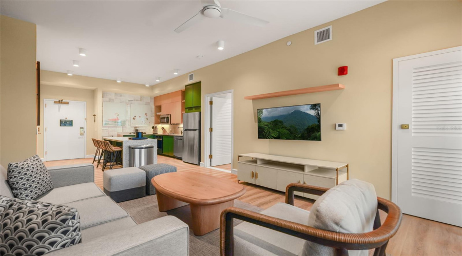 Kissimmee, Florida 34747, 2 Bedroom Bedrooms, ,2 Bathroombathrooms,Residential,For Sale,Vacation,0,Mfro6452210