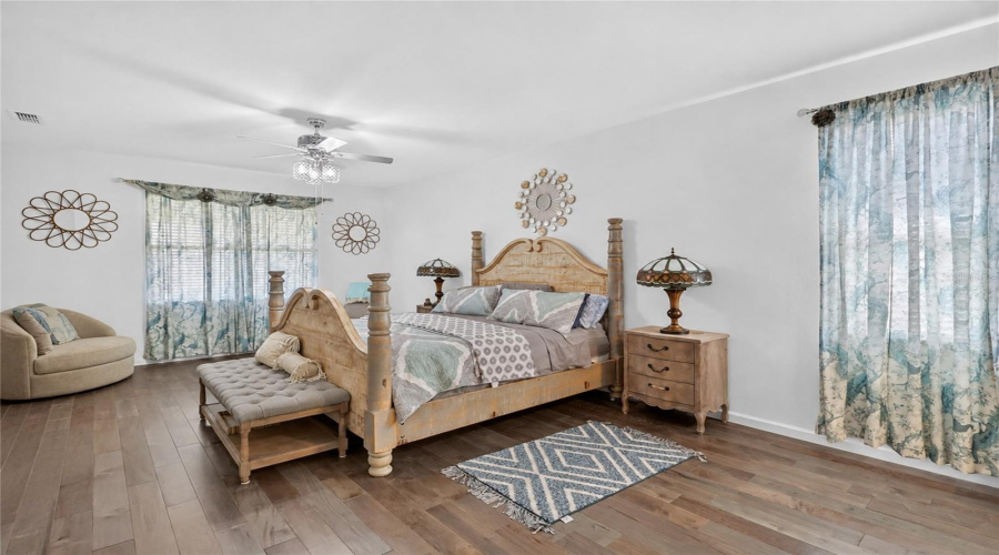 Kissimmee, Florida 34746, 6 Bedroom Bedrooms, ,4 Bathroombathrooms,Residential,For Sale,Shoreside,0,Mfro6453297