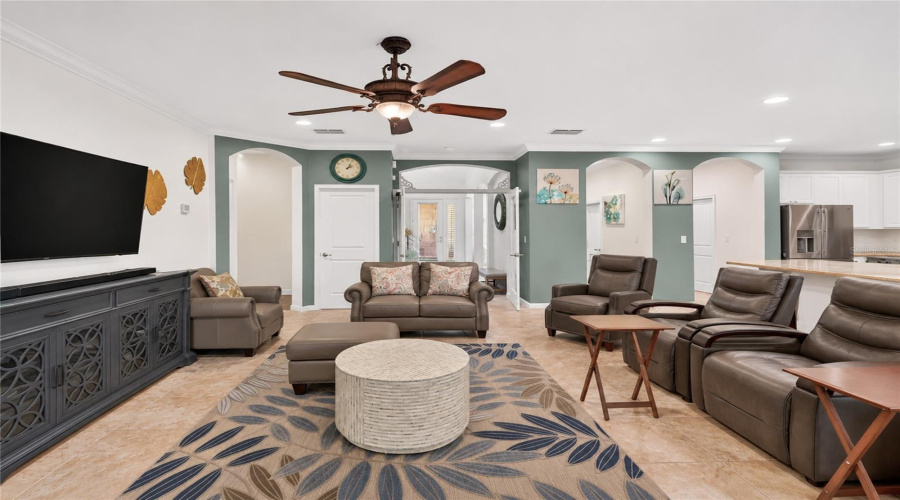 Kissimmee, Florida 34746, 6 Bedroom Bedrooms, ,4 Bathroombathrooms,Residential,For Sale,Shoreside,0,Mfro6453297