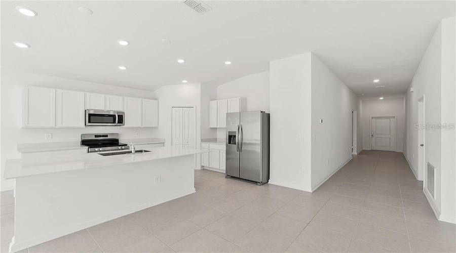 Kissimmee, Florida 34746, 4 Bedroom Bedrooms, ,2 Bathroombathrooms,Residential,For Sale,Golden Knight,0,Mfro6453134