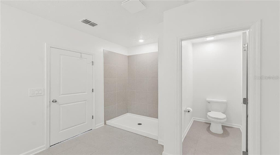 Kissimmee, Florida 34746, 4 Bedroom Bedrooms, ,2 Bathroombathrooms,Residential,For Sale,Golden Knight,0,Mfro6453134
