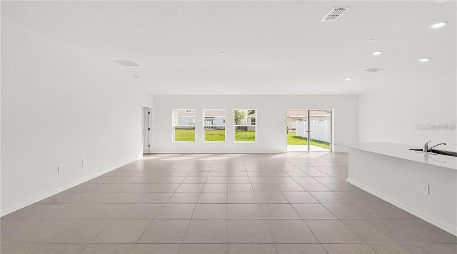 Kissimmee, Florida 34746, 4 Bedroom Bedrooms, ,2 Bathroombathrooms,Residential,For Sale,Golden Knight,0,Mfro6453134