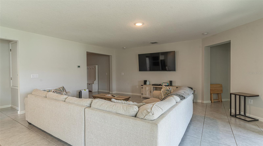 Davenport, Florida 33837, 4 Bedroom Bedrooms, ,2 Bathroombathrooms,Residential,For Sale,Jefferson,0,Mfrl4965465