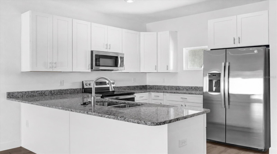 Davenport, Florida 33896, 4 Bedroom Bedrooms, ,4 Bathroombathrooms,Residential,For Sale,Lake Shore,0,Mfro6453125
