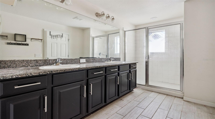 Kissimmee, Florida 34746, 4 Bedroom Bedrooms, ,3 Bathroombathrooms,Residential,For Sale,Bellissimo,0,Mfro6453157