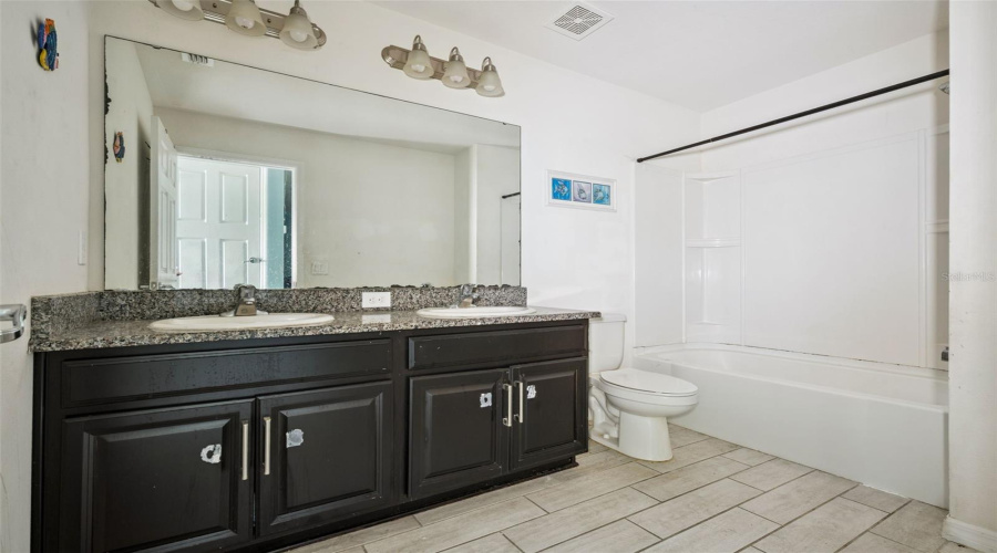 Kissimmee, Florida 34746, 4 Bedroom Bedrooms, ,3 Bathroombathrooms,Residential,For Sale,Bellissimo,0,Mfro6453157