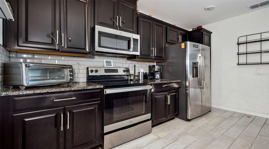 Kissimmee, Florida 34746, 4 Bedroom Bedrooms, ,3 Bathroombathrooms,Residential,For Sale,Bellissimo,0,Mfro6453157