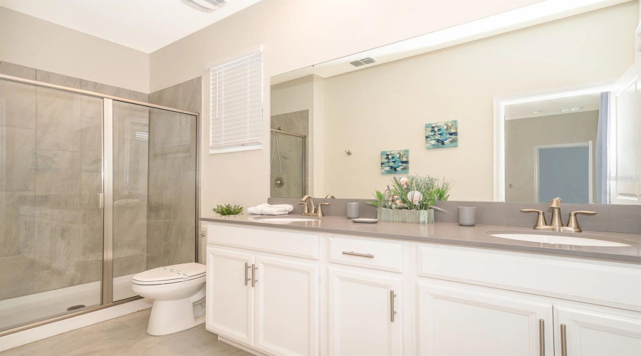 Kissimmee, Florida 34746, 5 Bedroom Bedrooms, ,5 Bathroombathrooms,Residential,For Sale,Bookmark,0,Mfro6395025