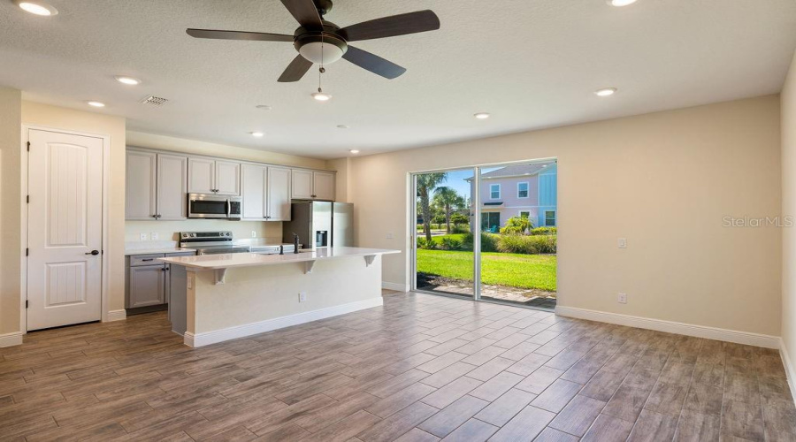 Living Room/Kitchen