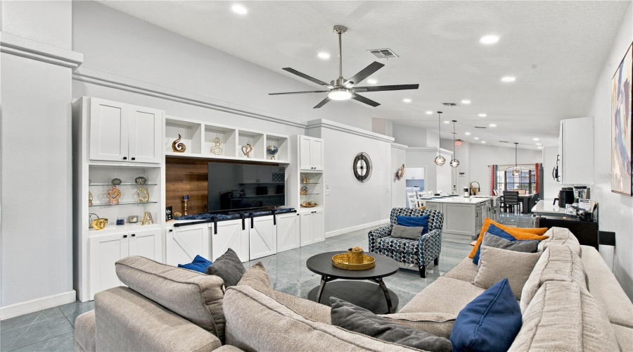 Davenport, Florida 33837, 4 Bedroom Bedrooms, ,3 Bathroombathrooms,Residential,For Sale,Bridgeford Crossing,0,Mfrg5119586