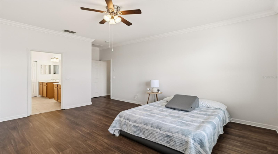 Orlando, Florida 32836, 4 Bedroom Bedrooms, ,3 Bathroombathrooms,Residential,For Sale,Sheltering Pine,0,Mfro6454071